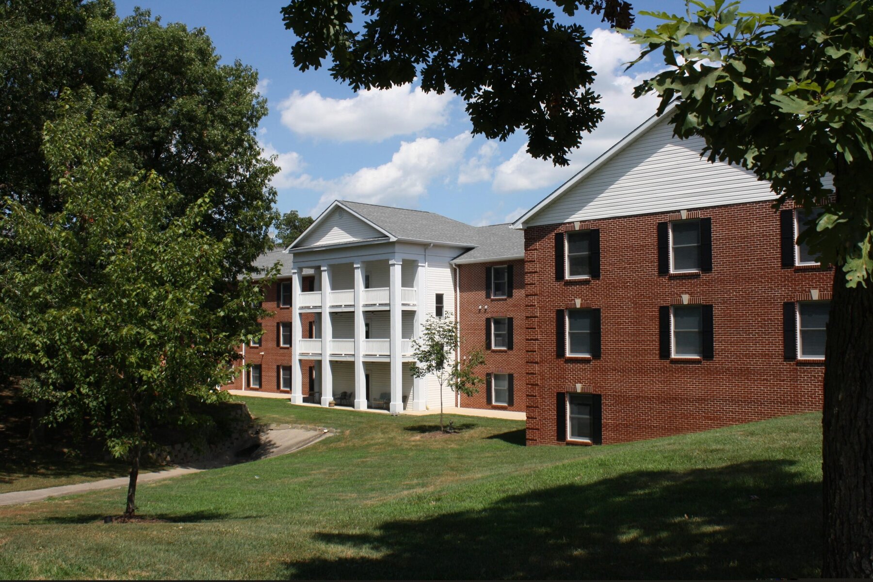 The Oaks Senior Living 3 Scaled - The Oaks Of O'Fallon
